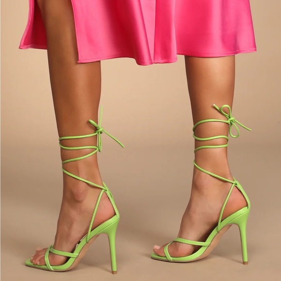 LULU’s “Simonee” Sandals - Picture 2 of 6